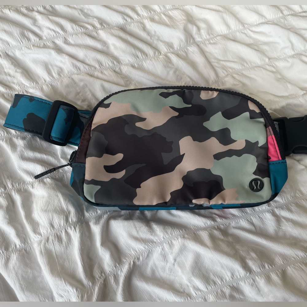 Lululemon Fanny Pack New
